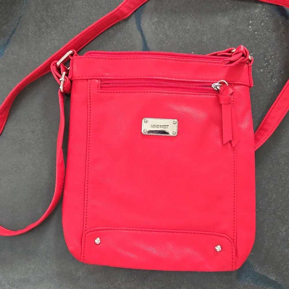 Handbag - Picture 1 of 5